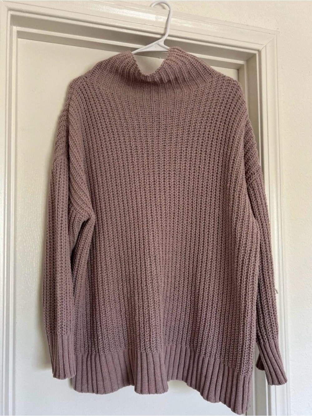 Aerie Women's Dusty Mauve Chunky Knit Sweater
